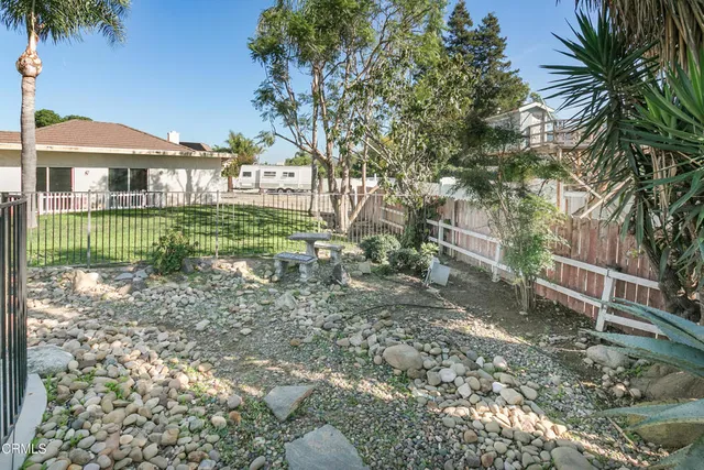 $1,689,000 | 10240 Principe Place, Camarillo, CA 93012