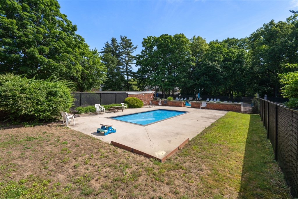 40 Yorktown Drive, Unit D Springfield, MA 01108 - Photo 22 of 27