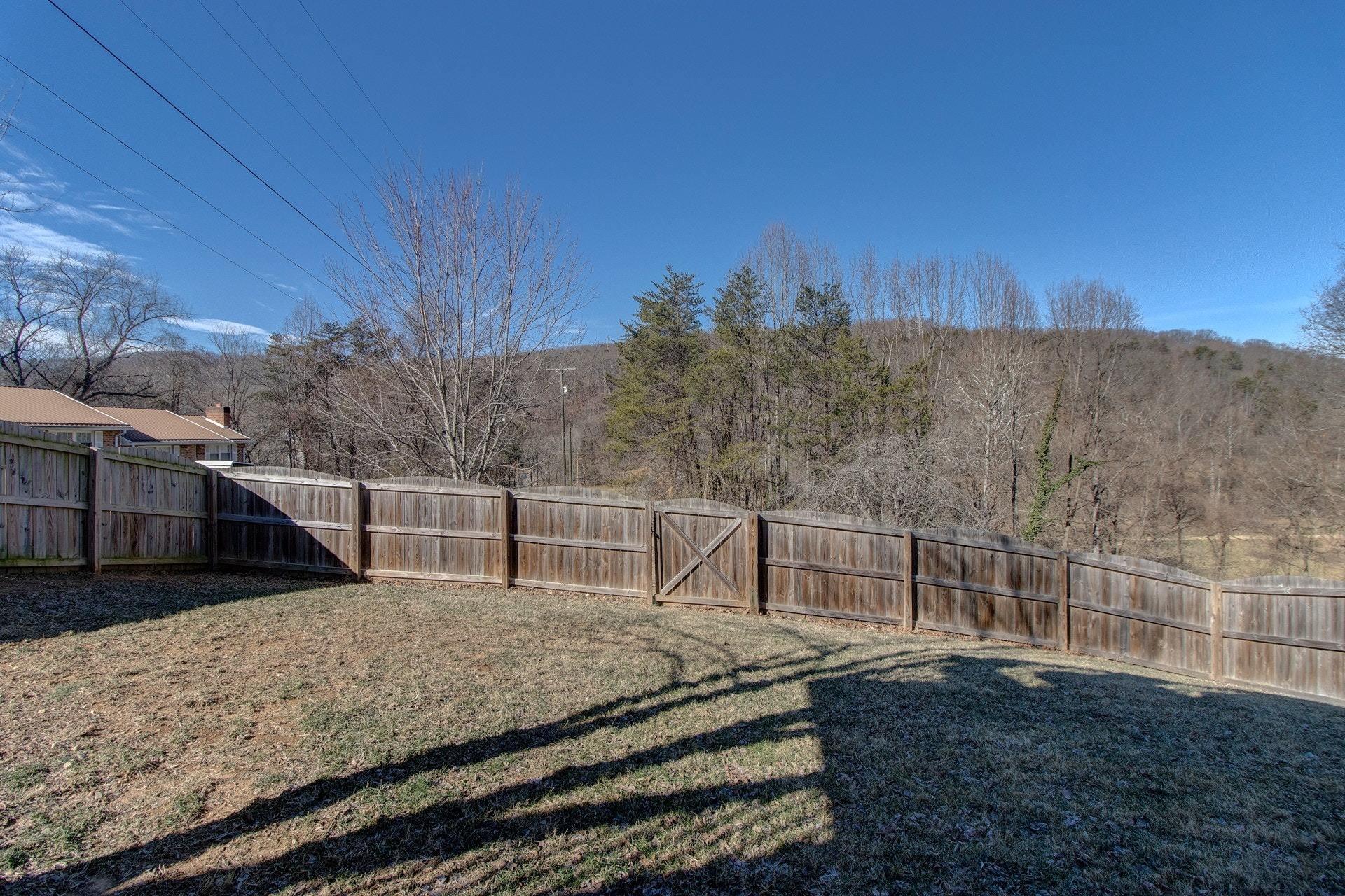 2727 Bandy Road Southeast Roanoke, VA 24014 - Photo 24 of 28 024-298234-IMG_2488_89_90_91_92_7233546
