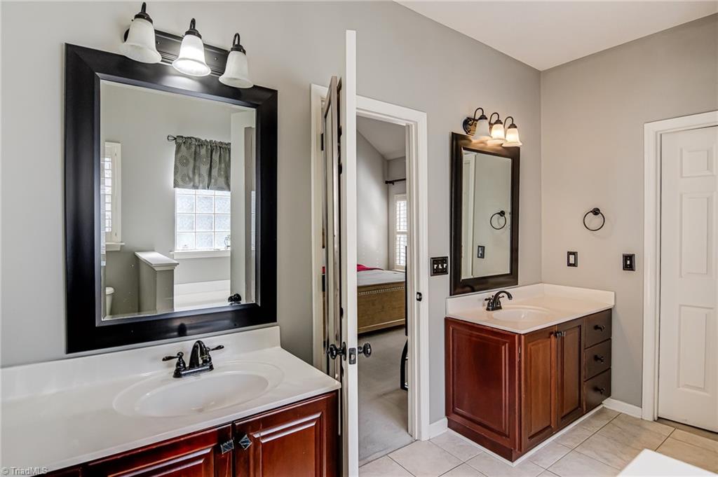 2170 Glen Cove Way High Point, NC 27265 - Photo 19 of 34