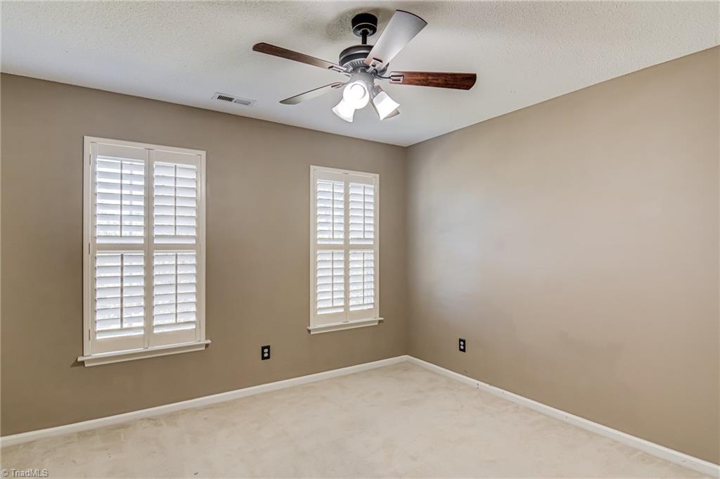 2170 Glen Cove Way High Point, NC 27265 - Photo 26 of 34