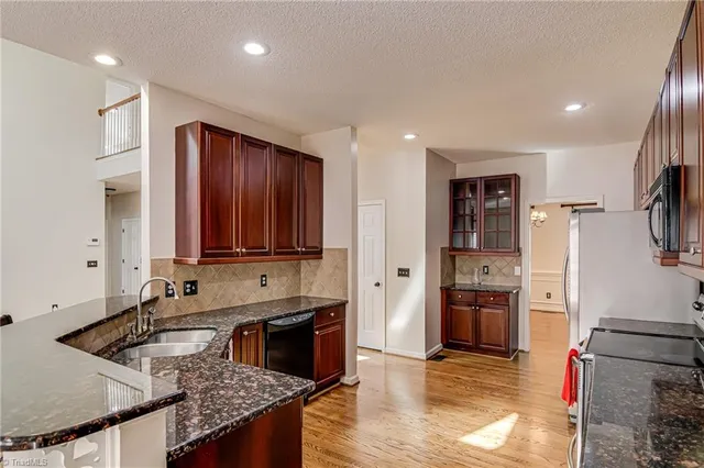 $457,000 | 2170 Glen Cove Way, High Point, NC 27265