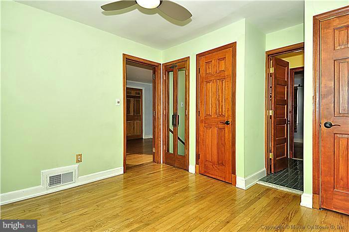403 Franklin Avenue Silver Spring, MD 20901 - Photo 24 of 27 Bedroom