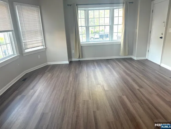 $750,000 | 314 3rd Street, Dunellen, NJ 08812