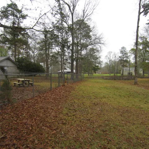 $2,600 | 512 County Road 2222, Cleveland, TX 77327