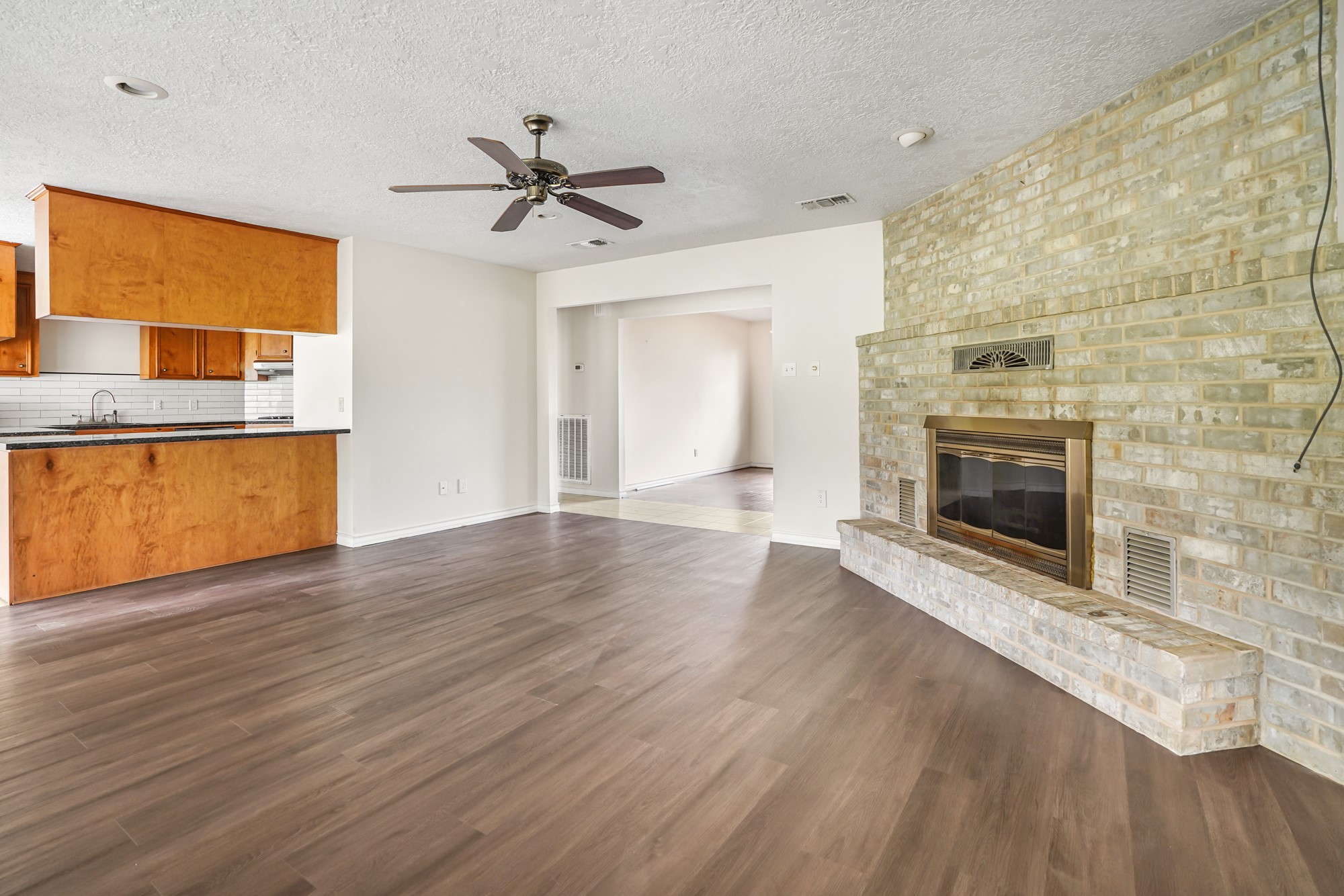 512 County Road 2222 Cleveland, TX 77327 - Photo 15 of 50