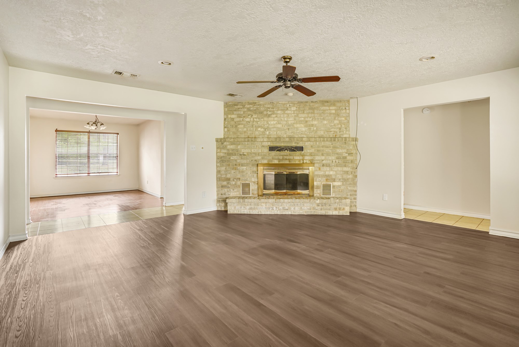 512 County Road 2222 Cleveland, TX 77327 - Photo 16 of 50