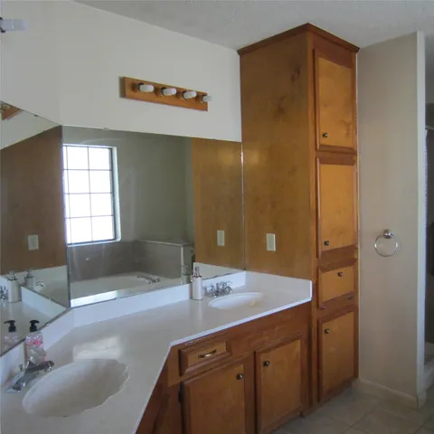 $2,600 | 512 County Road 2222, Cleveland, TX 77327