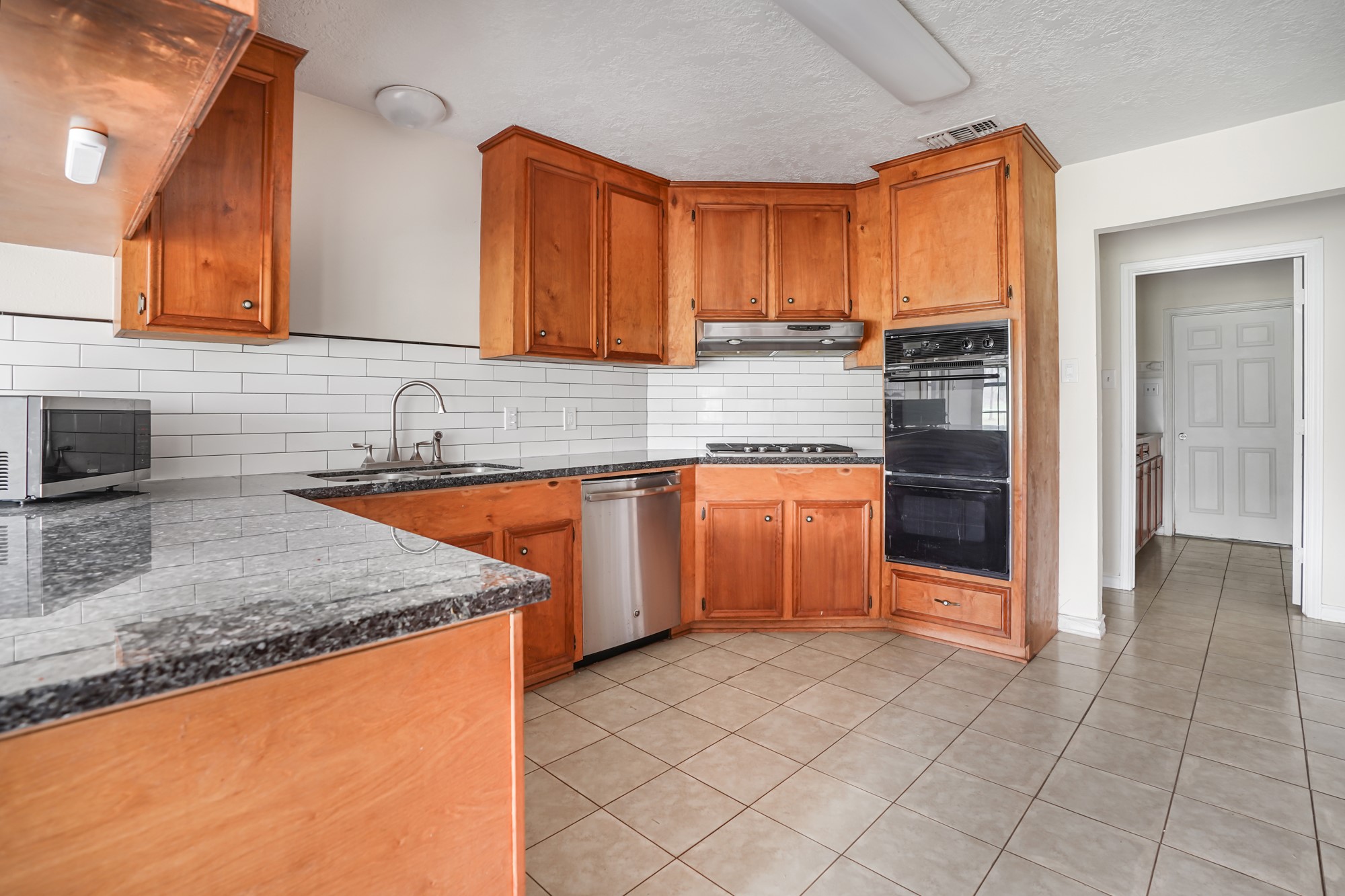 512 County Road 2222 Cleveland, TX 77327 - Photo 21 of 50