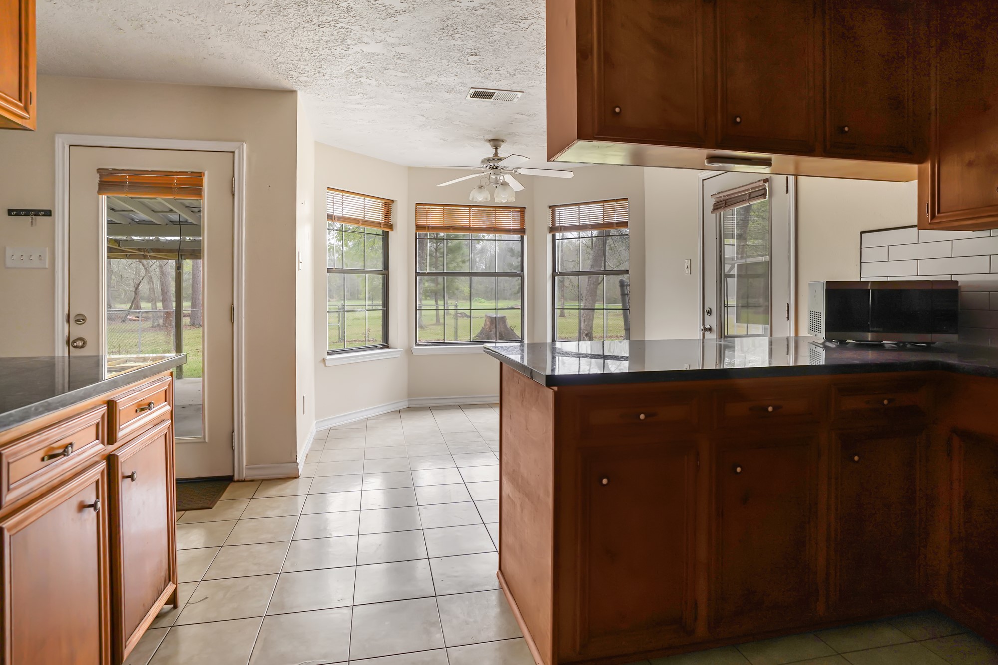 512 County Road 2222 Cleveland, TX 77327 - Photo 23 of 50