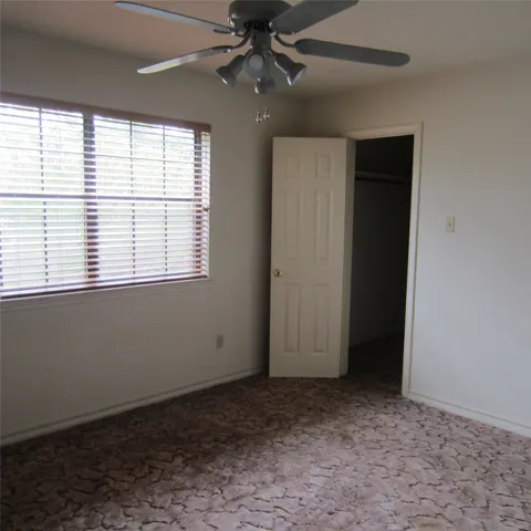 $2,600 | 512 County Road 2222, Cleveland, TX 77327