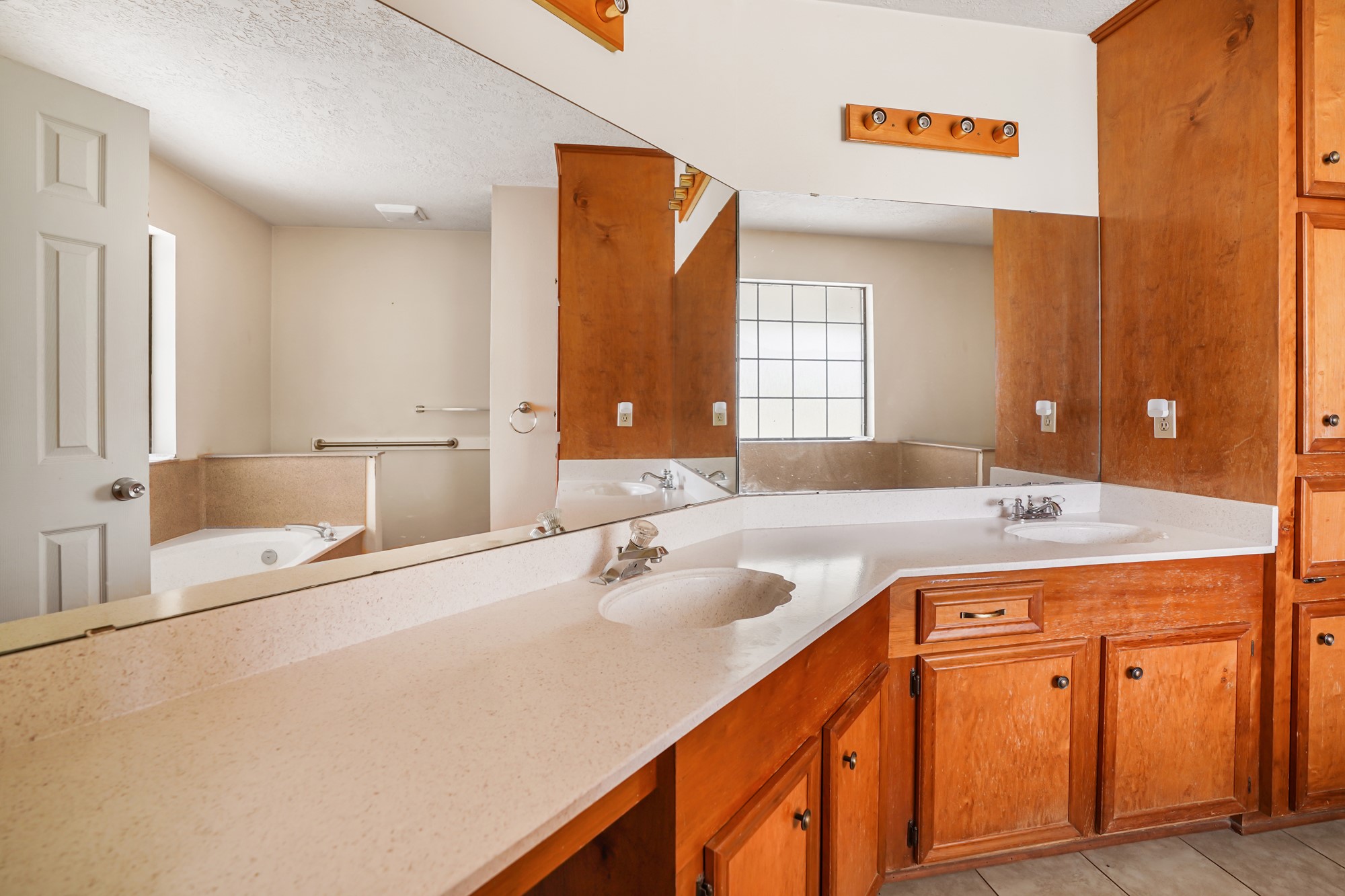 512 County Road 2222 Cleveland, TX 77327 - Photo 29 of 50