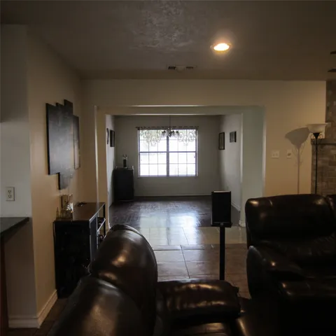 $2,600 | 512 County Road 2222, Cleveland, TX 77327