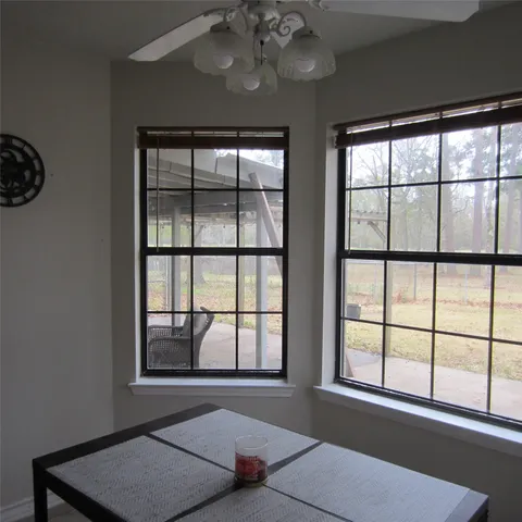 $2,600 | 512 County Road 2222, Cleveland, TX 77327