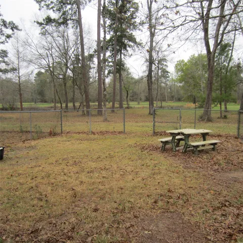 $2,600 | 512 County Road 2222, Cleveland, TX 77327