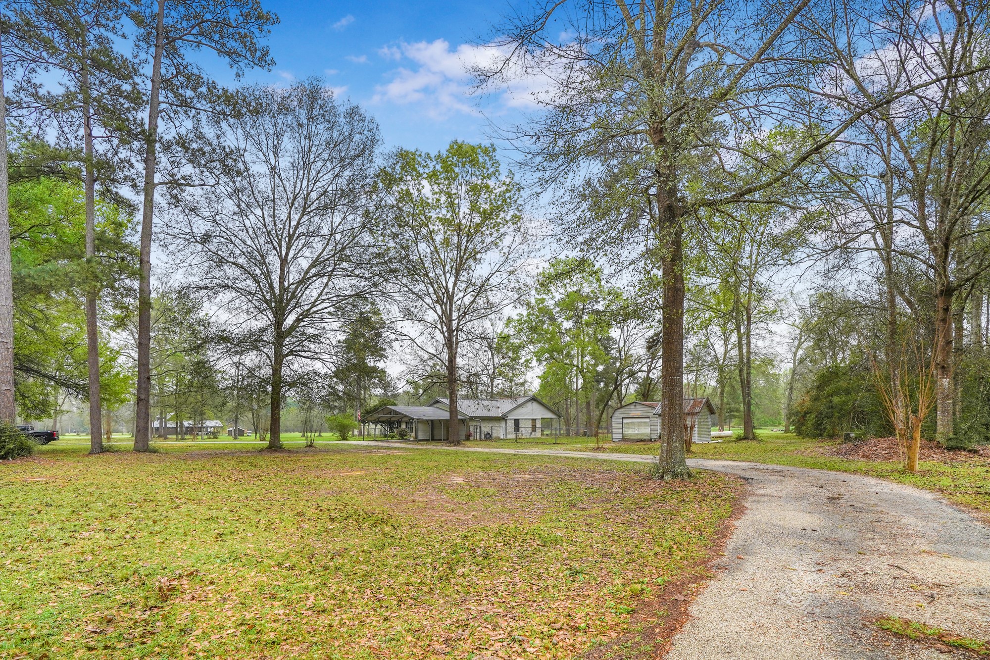 512 County Road 2222 Cleveland, TX 77327 - Photo 7 of 50