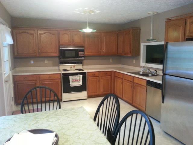 204 Nottingham Road Dickson, TN 37055 - Photo 17 of 18 open kitchen