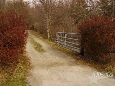 8211 Adams Center Road Fort Wayne, IN 46816 - Photo 2 of 13 Gallery Image 2