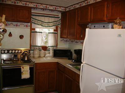 8211 Adams Center Road Fort Wayne, IN 46816 - Photo 7 of 13 Gallery Image 7