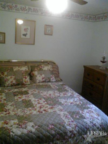 8211 Adams Center Road Fort Wayne, IN 46816 - Photo 9 of 13 Gallery Image 9