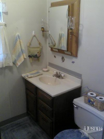 8211 Adams Center Road Fort Wayne, IN 46816 - Photo 10 of 13 Gallery Image 10