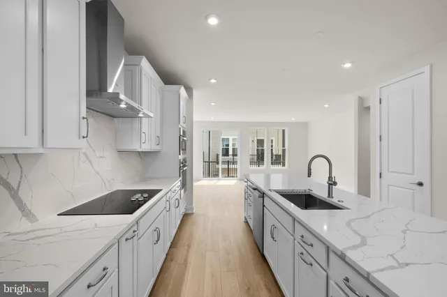 $838,735 | 13922 Aviation Place, Herndon, VA 20171