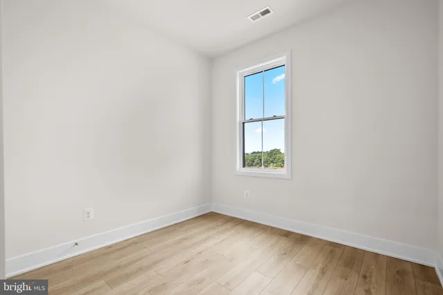 $838,735 | 13922 Aviation Place, Herndon, VA 20171