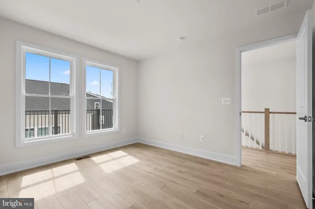 $838,735 | 13922 Aviation Place, Herndon, VA 20171