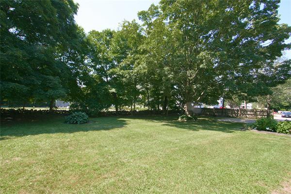 625 Bay Road Hamilton, MA 01982 - Photo 11 of 13