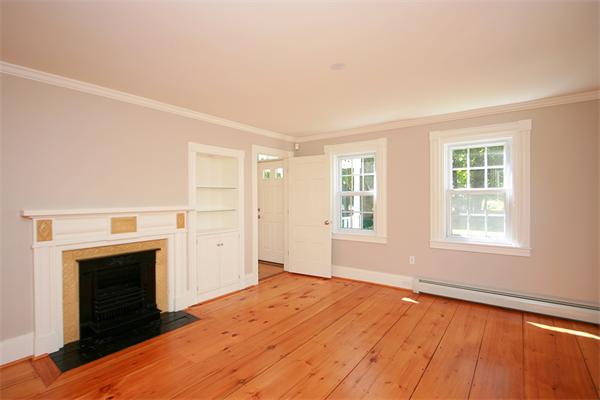 625 Bay Road Hamilton, MA 01982 - Photo 7 of 13