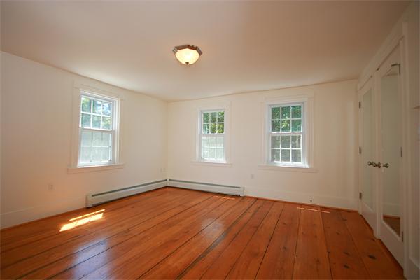 625 Bay Road Hamilton, MA 01982 - Photo 8 of 13