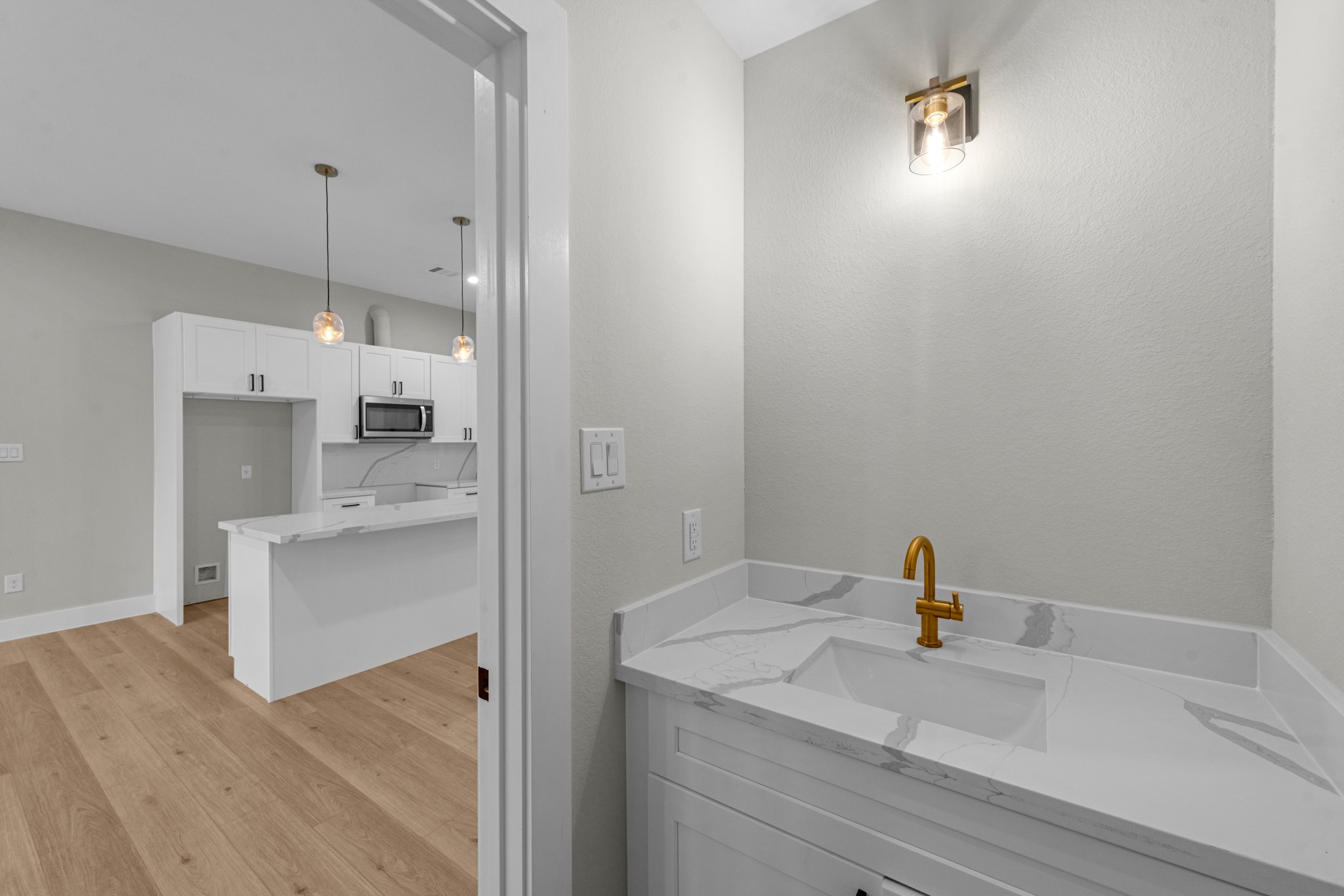 2348 Delafield Street Houston, TX 77023 - Photo 12 of 24 half bathroom on first floor