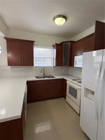 $2,900 | 1560 Northwest 25th Avenue, Unit 1, Miami, FL 33125