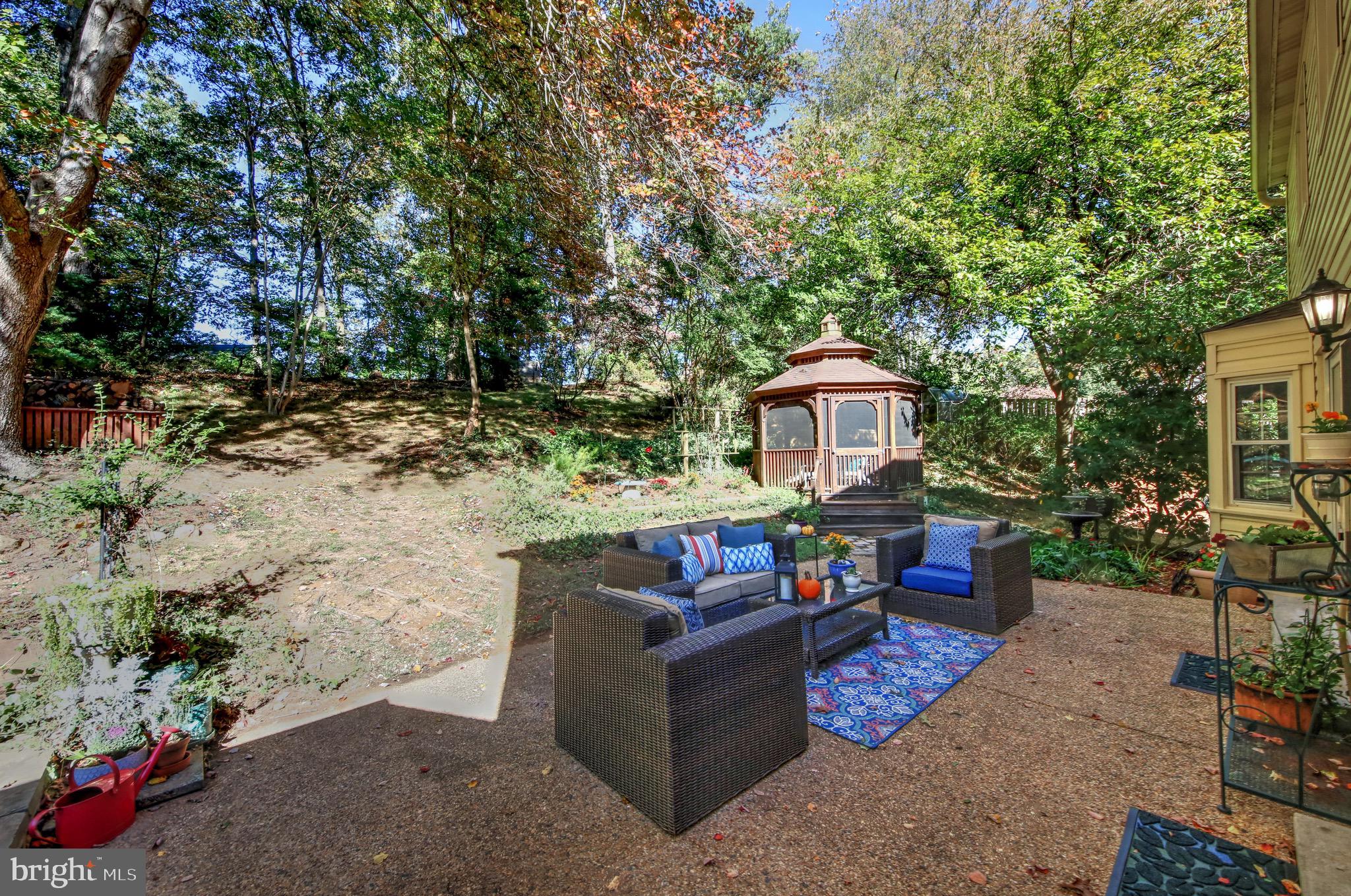 2302 Tanglevale Drive Vienna, VA 22181 - Photo 16 of 60 Room to entertain or just enjoy