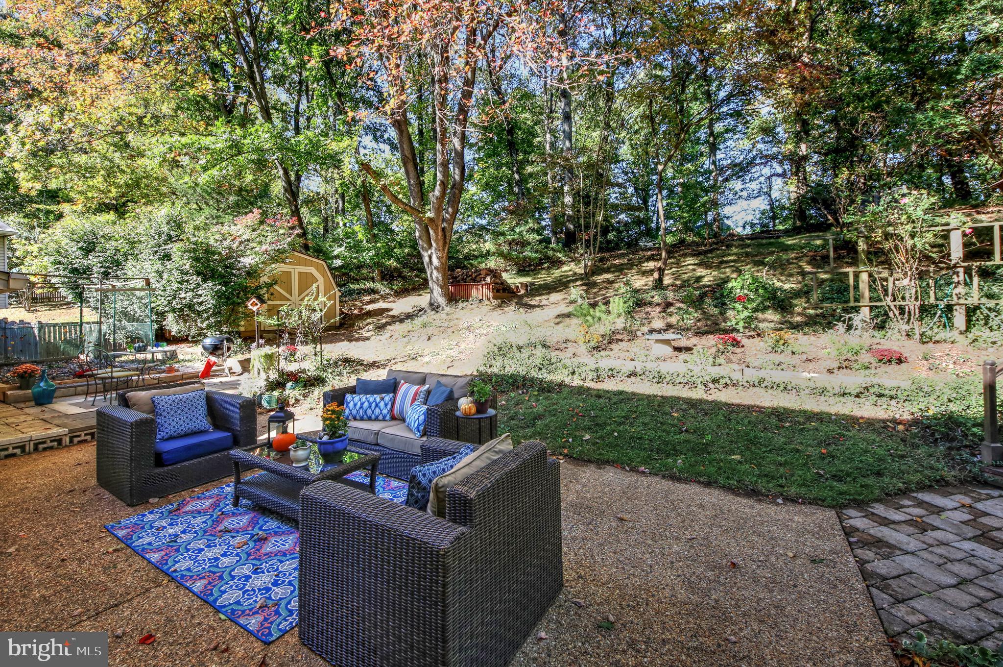 2302 Tanglevale Drive Vienna, VA 22181 - Photo 17 of 60 Large or small scale entertaining