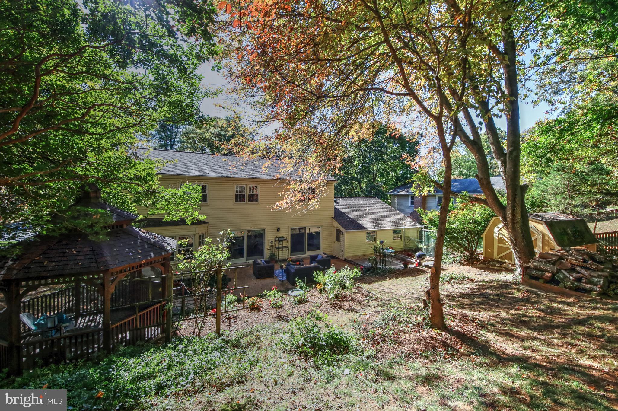 2302 Tanglevale Drive Vienna, VA 22181 - Photo 23 of 60 The yard is a big surprise