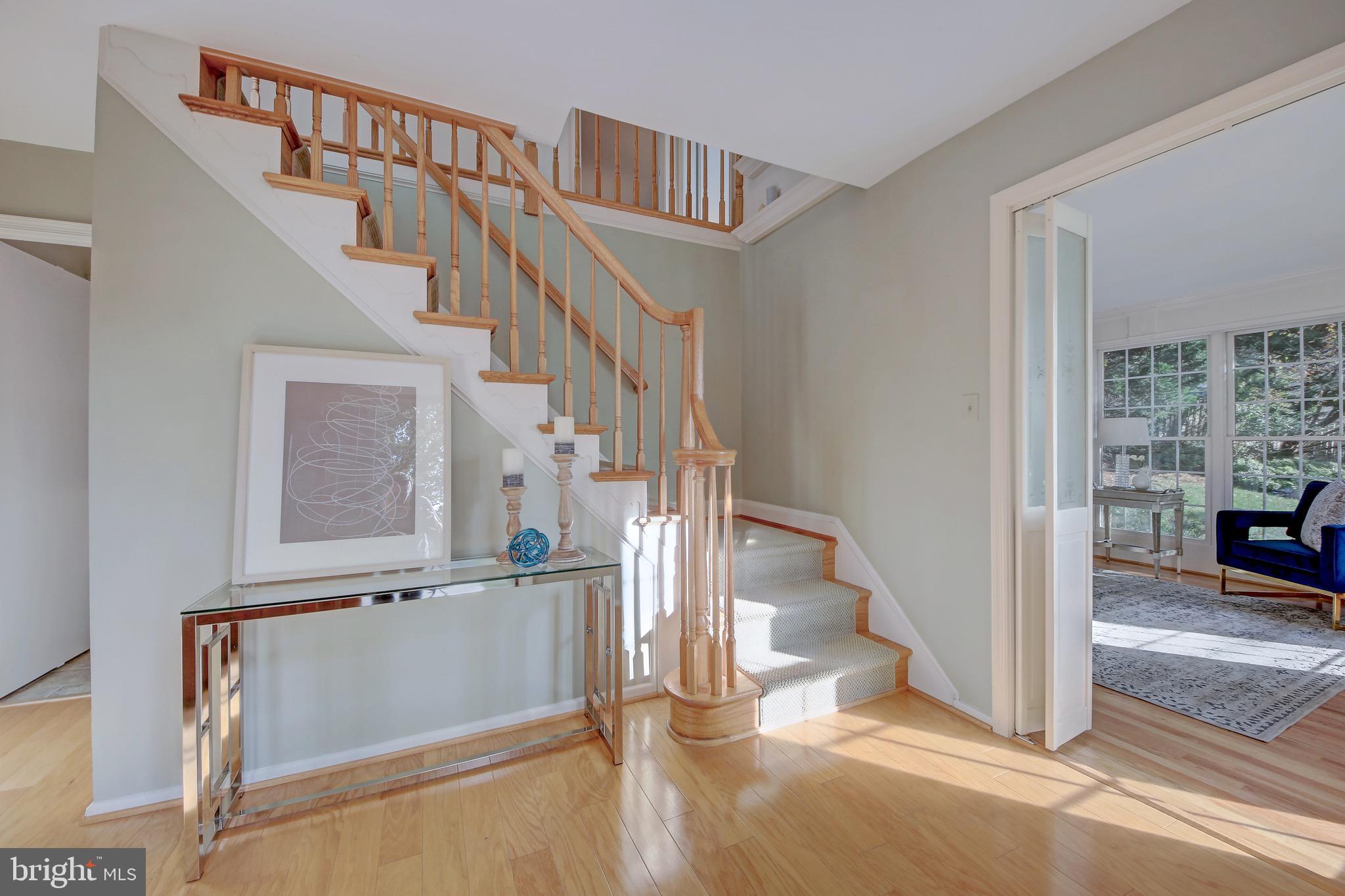 2302 Tanglevale Drive Vienna, VA 22181 - Photo 6 of 60 Light, stylish and open