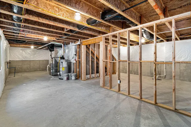 $329,900 | 2893 Jordan River Drive, Fowlerville, MI 48836