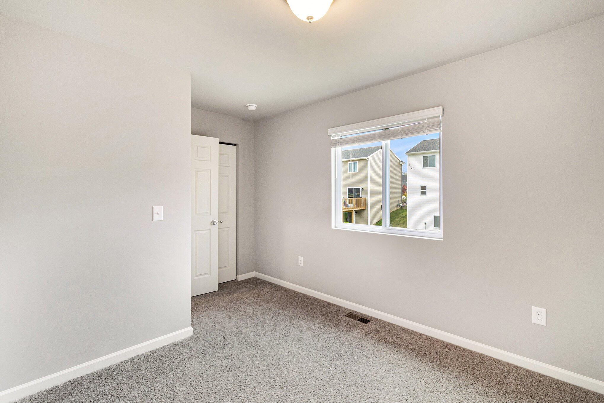 2893 Jordan River Drive Fowlerville, MI 48836 - Photo 10 of 24 RCW077-i1810-BR4 Pic1