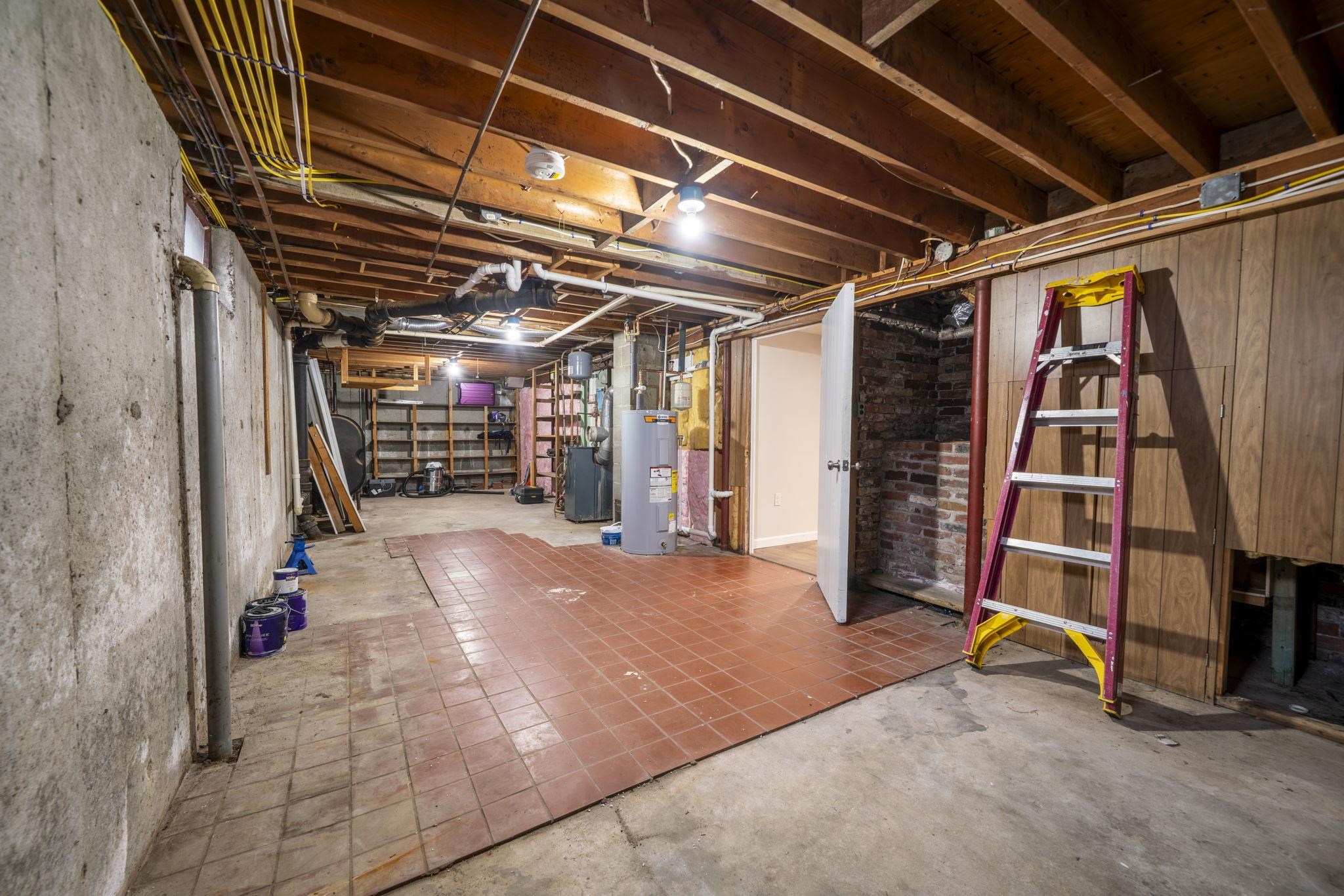 225 Reed Street Manchester, NH 03102 - Photo 31 of 41