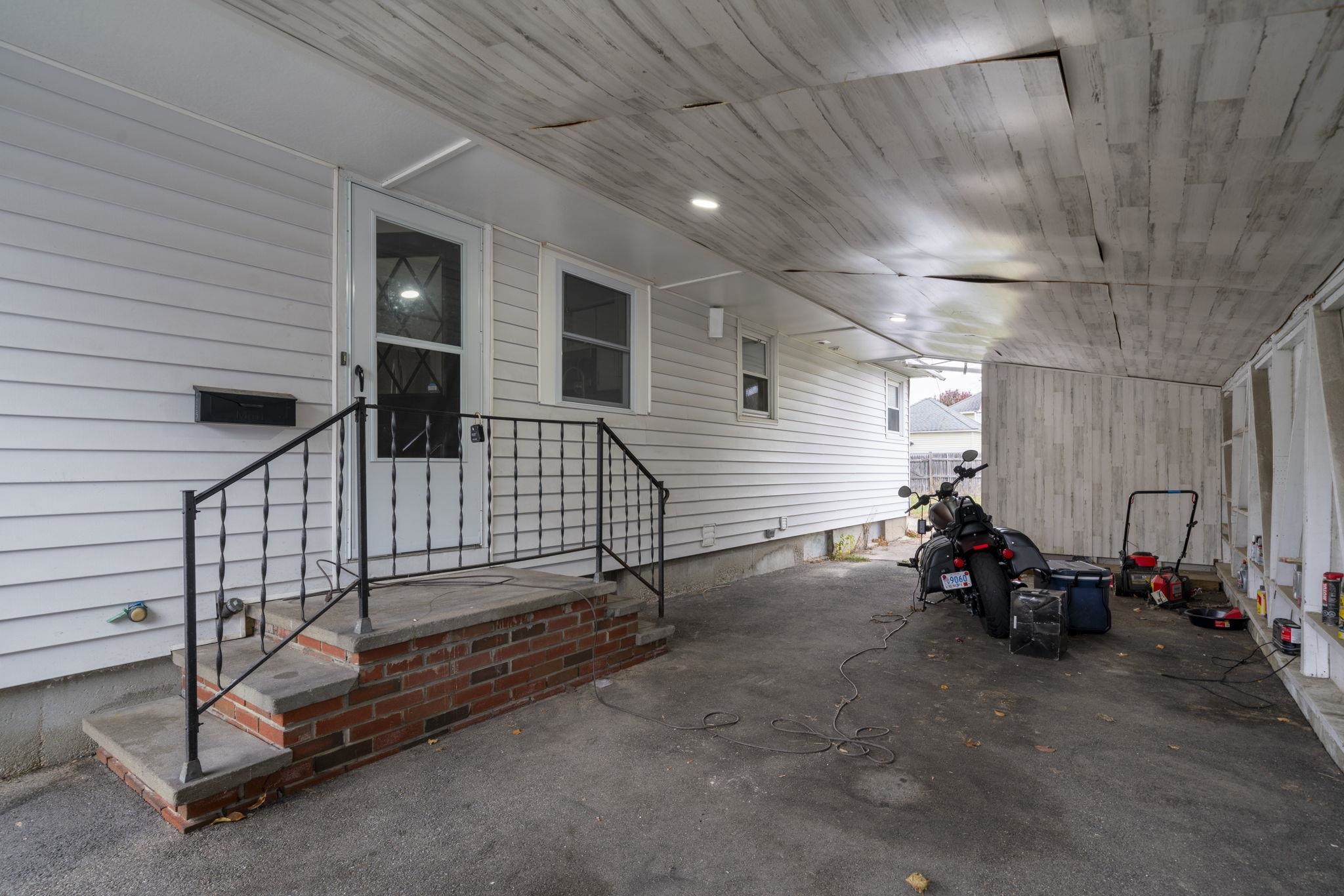 225 Reed Street Manchester, NH 03102 - Photo 38 of 41