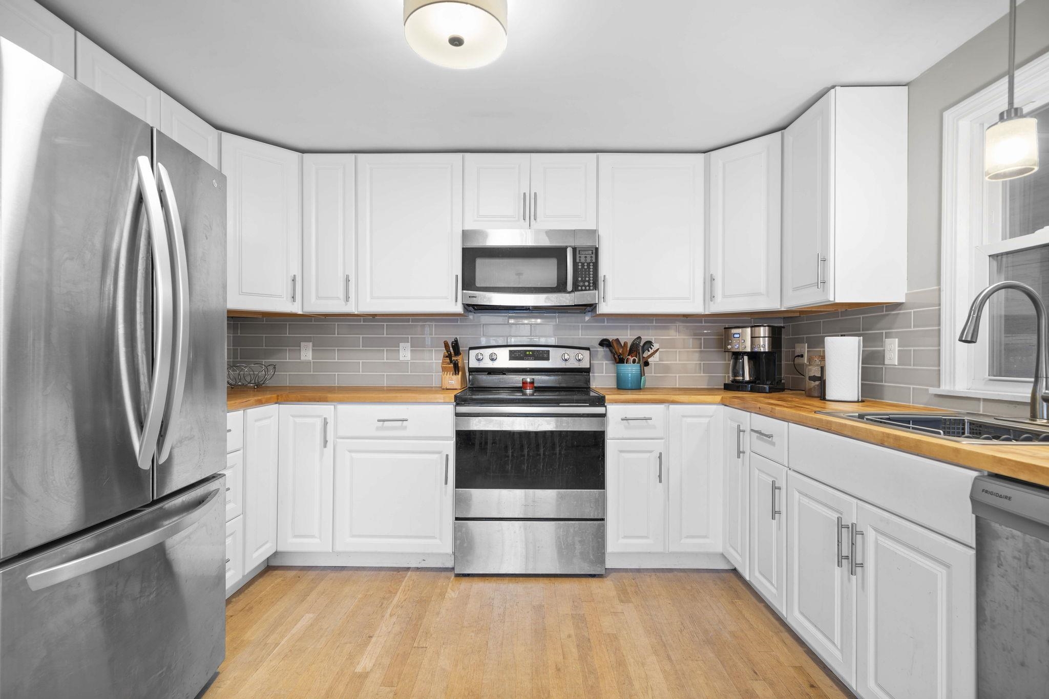 225 Reed Street Manchester, NH 03102 - Photo 4 of 41