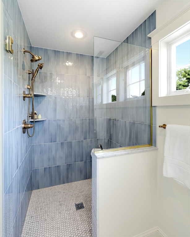 36 Sovereign Way Northampton, MA 01062 - Photo 15 of 39