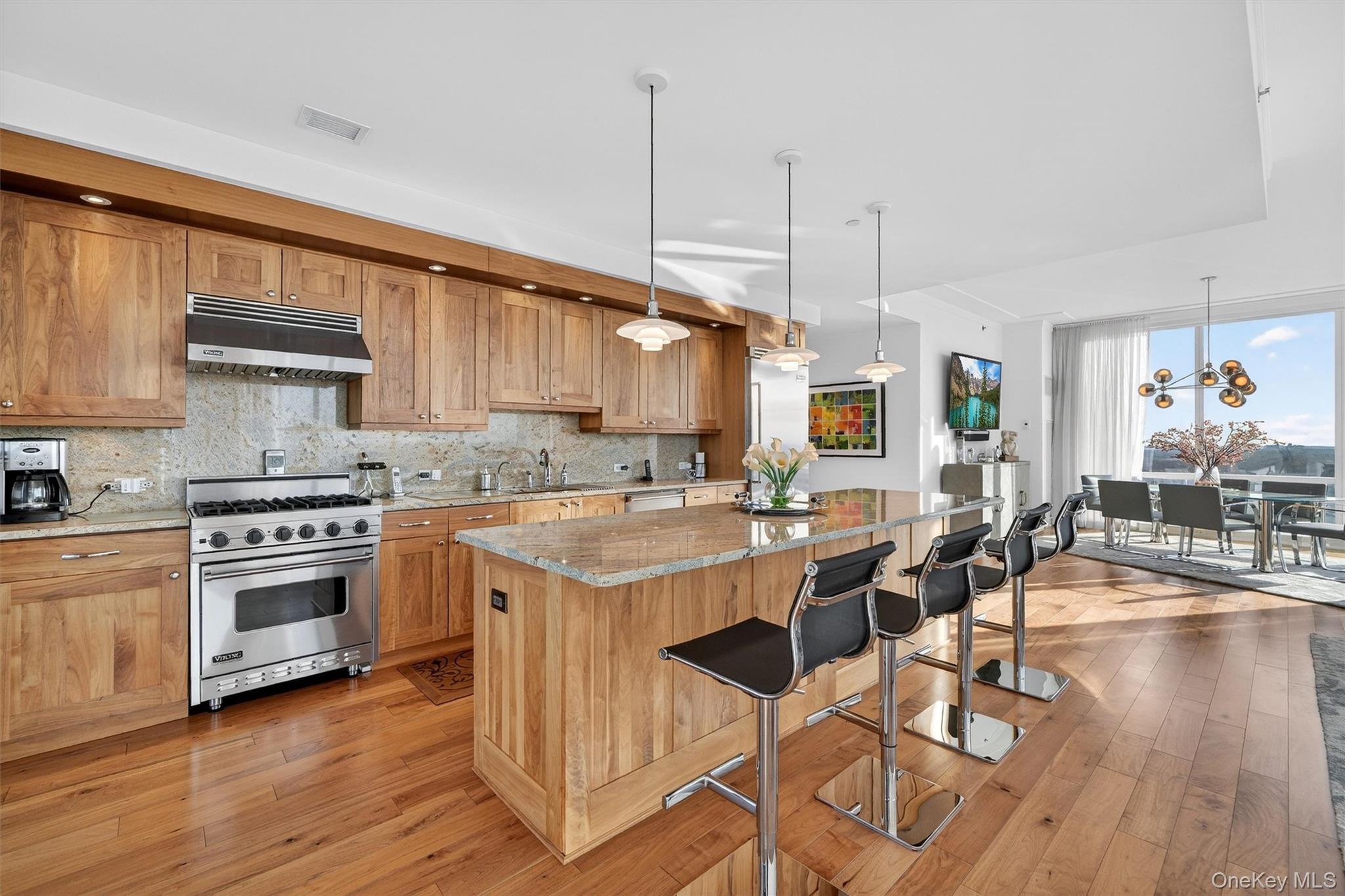 5 Renaissance Square, Unit PH6C White Plains, NY 10601 - Photo 13 of 50