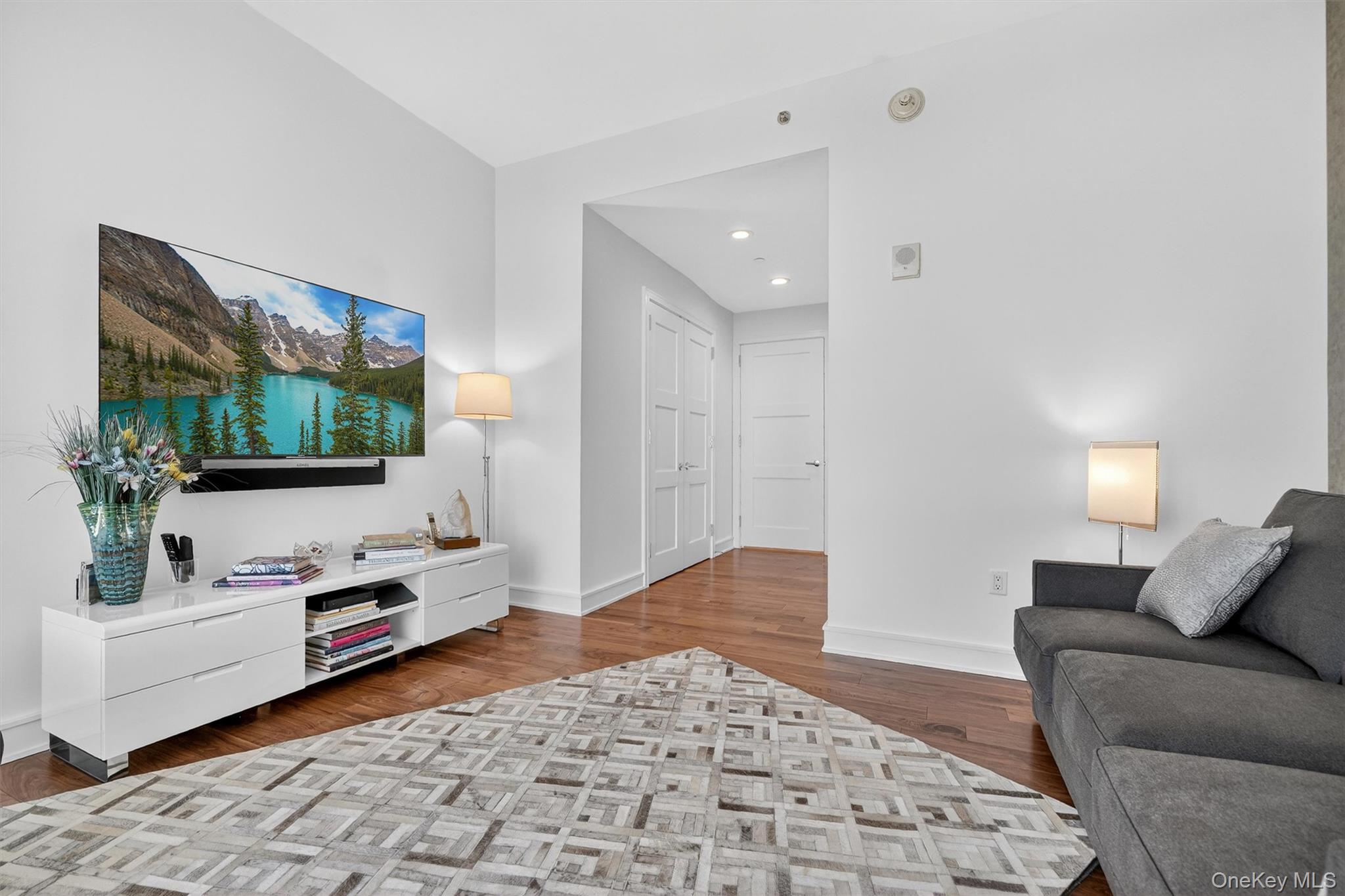 5 Renaissance Square, Unit PH6C White Plains, NY 10601 - Photo 34 of 50