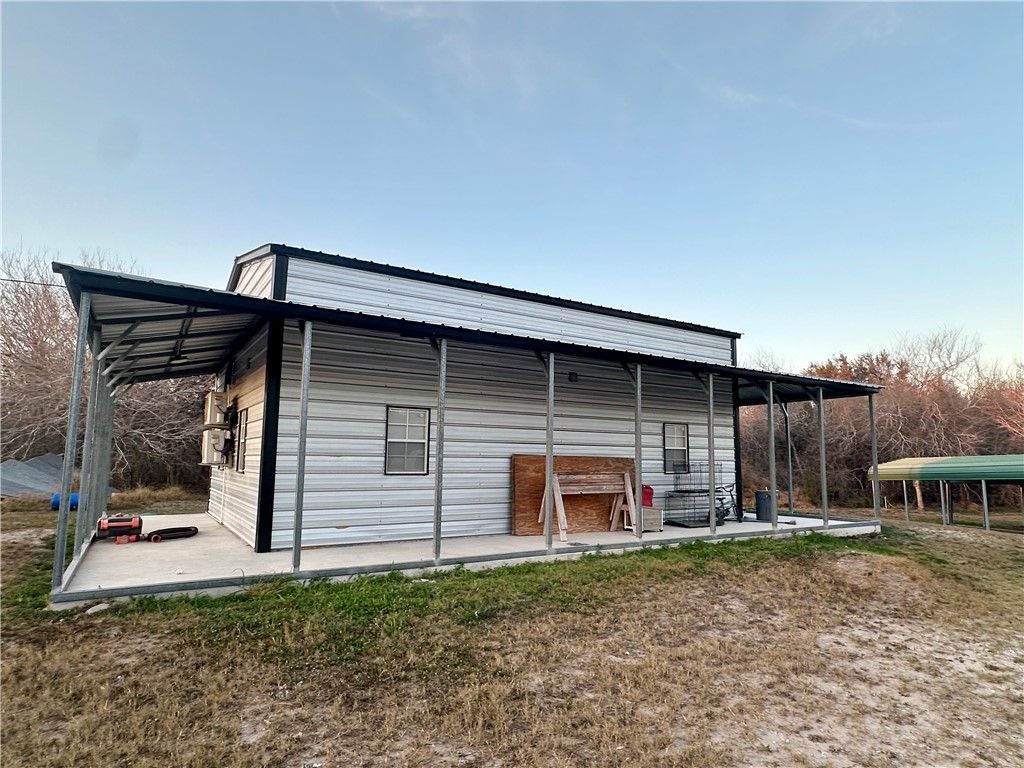 1900 Viggo Road Beeville, TX 78102 - Photo 4 of 10 a front view of a house with a yard