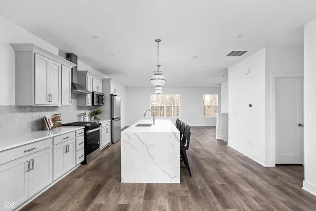 $499,900 | 435 Flora Place, Carmel, IN 46290