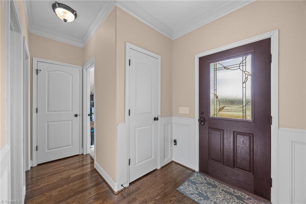 601 Grandview Drive Graham, NC 27253 - Photo 3 of 29