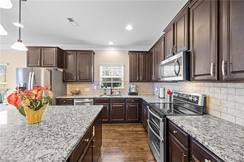 601 Grandview Drive Graham, NC 27253 - Photo 10 of 29