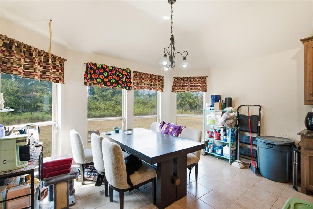 101 Hampton Lane Springtown, TX 76082 - Photo 18 of 23 Gallery Image 18